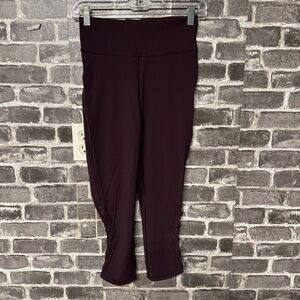 Lululemon Tied To It Crop leggings Black Cherry maroon